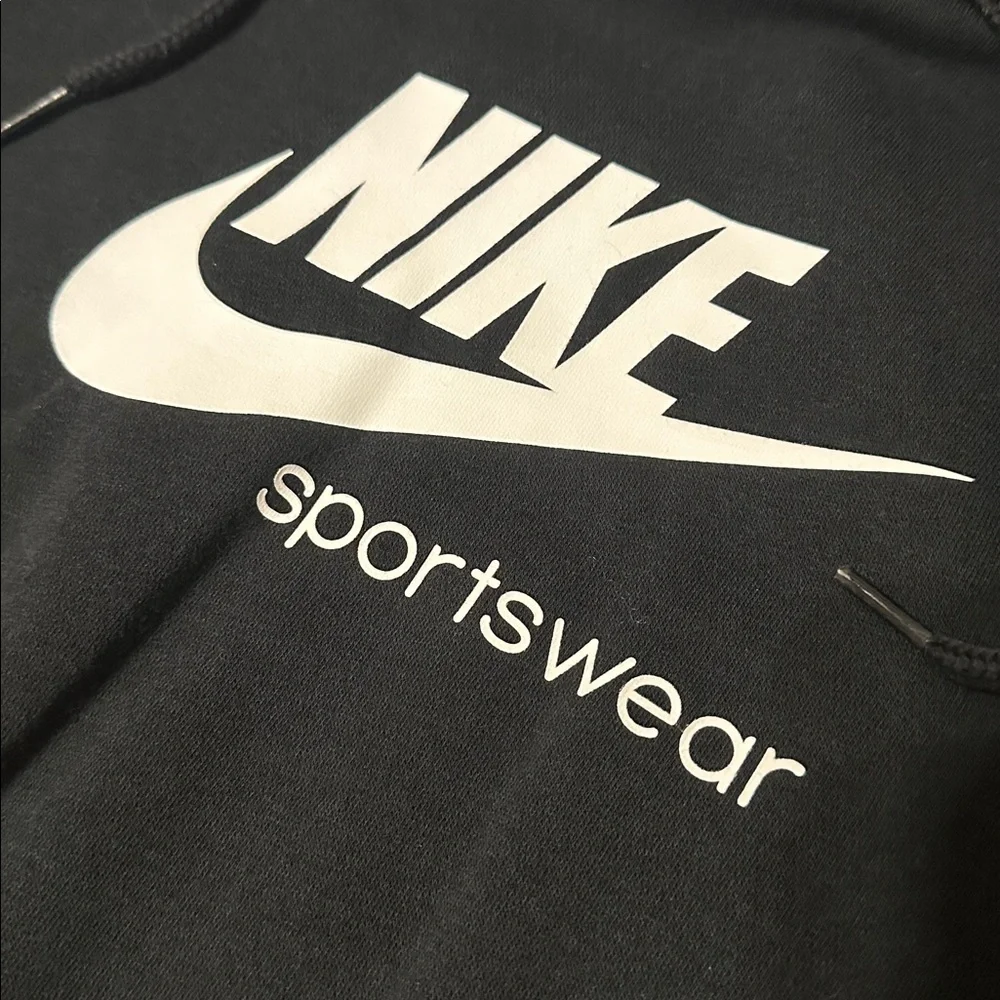 Nike hoodie black